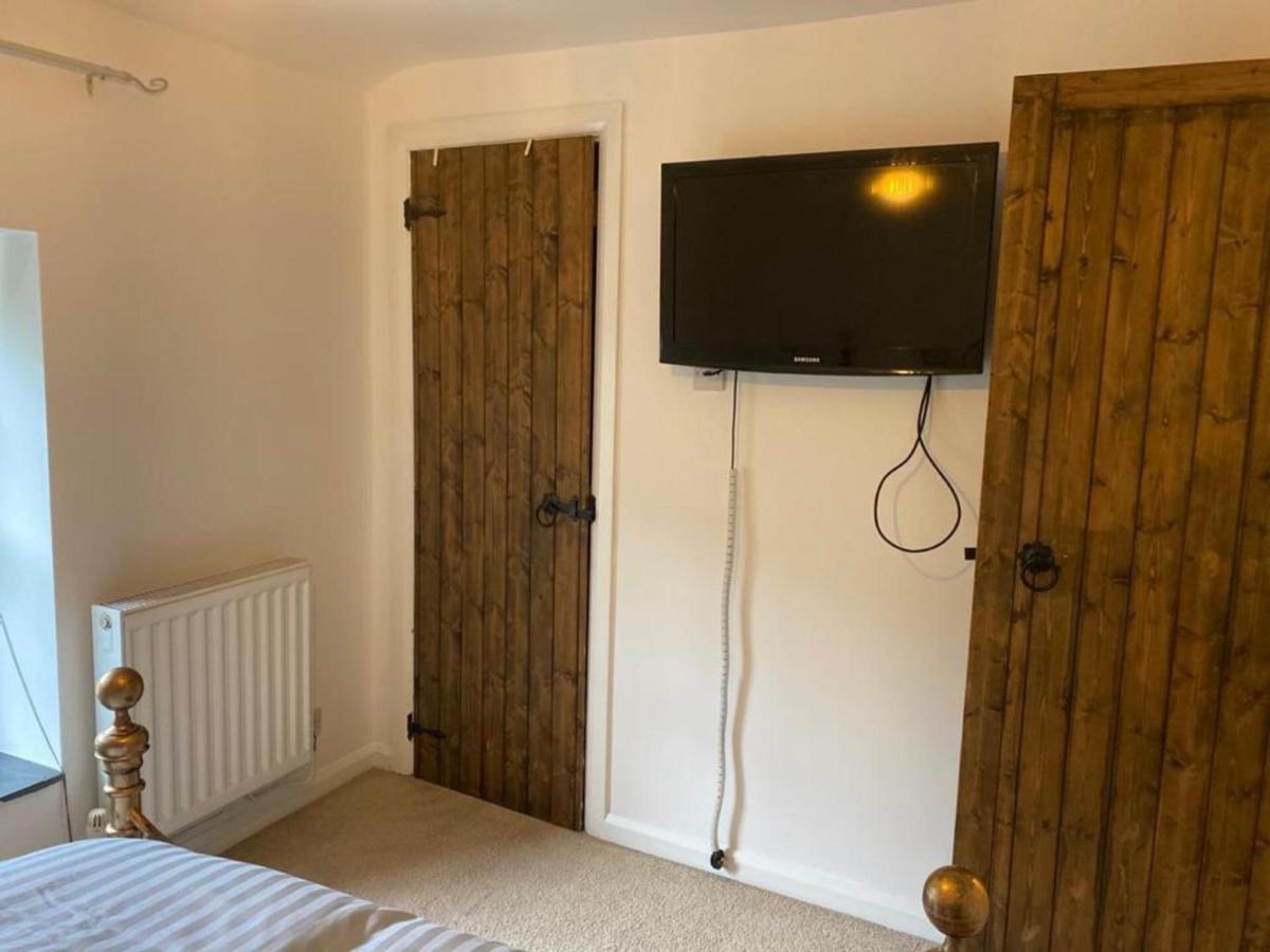 2-Bed Cottage In In Welsh Valley Nr Swansea Exterior foto